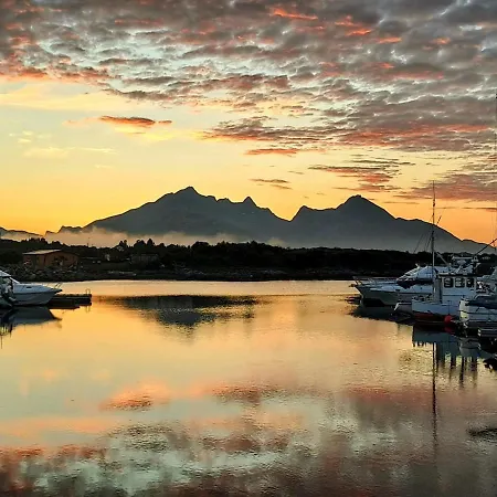 Well Equipped Big In Lofoten Apartman *
